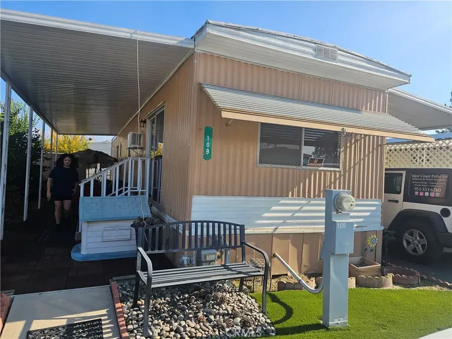 206 Lyon #109, Hemet, CA 92543 - #2