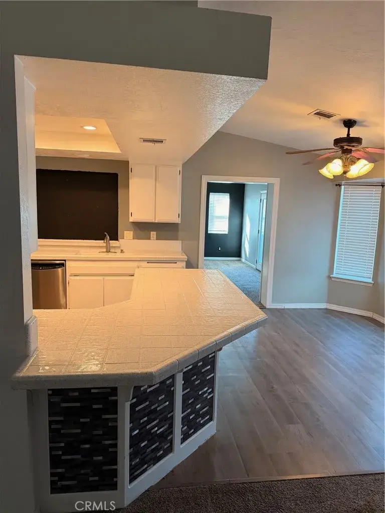 9154 Coleridge, Oak Hills, CA 92344 - Image #3