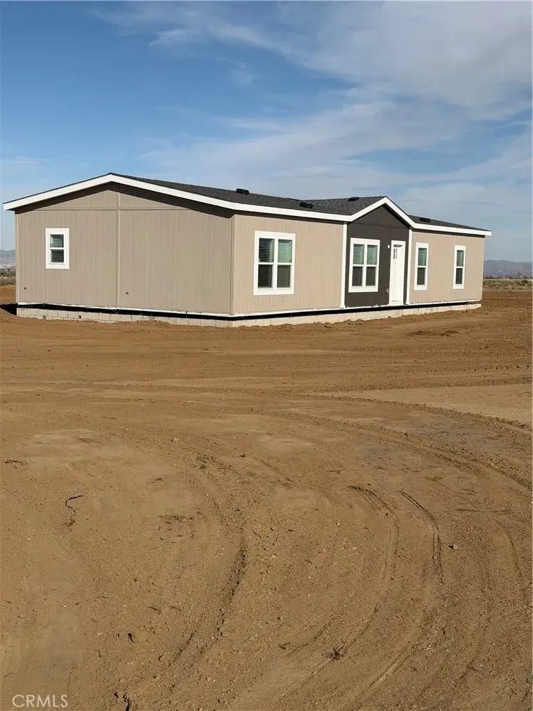 12823 Atsina Rd., Phelan, CA 92371 - #2
