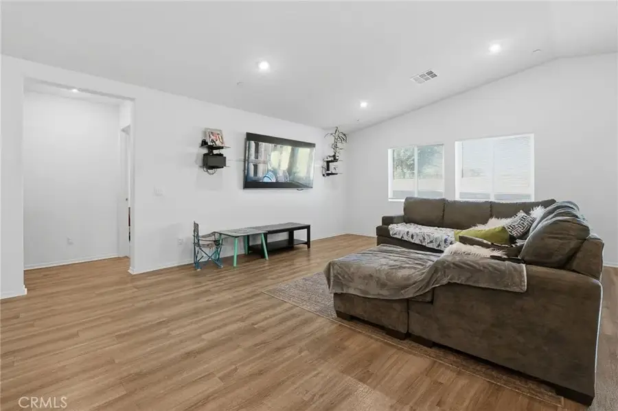 1262 Allegiance Avenue, Hemet, CA 92543 - Image #2