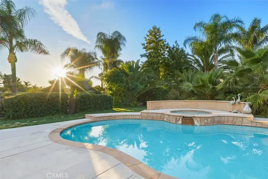 30005 Swan Point Dr., Canyon Lake, CA 92587 - Image #2