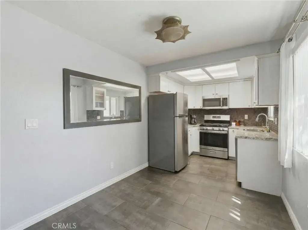 14405 Cerise #13, Hawthorne, CA 90250 - Image #1