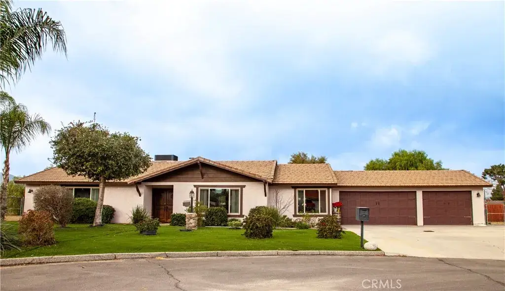 30225 Amber Lane, Hemet, CA 92543 - Image #1