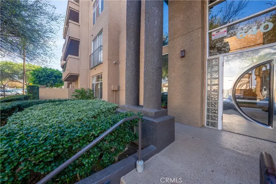 640 W 4th #101, Long Beach, CA 90802 - Image #3