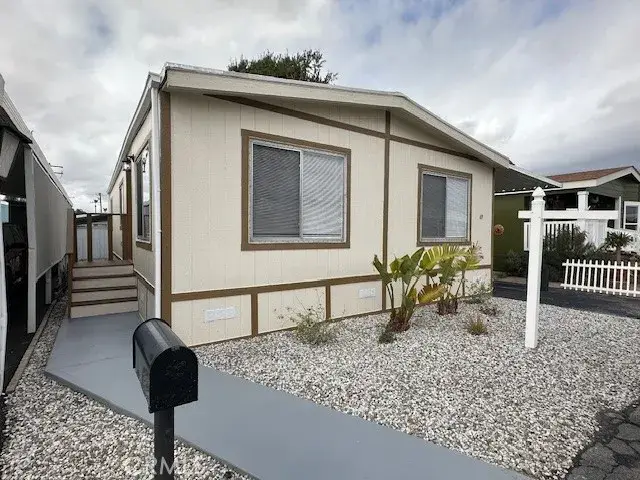 880 N. Lake Steet #69, Hemet, CA 92544 - #2