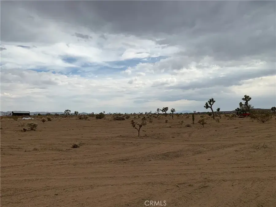 58040 Junipero, Yucca Valley, CA 92284 - Image #3