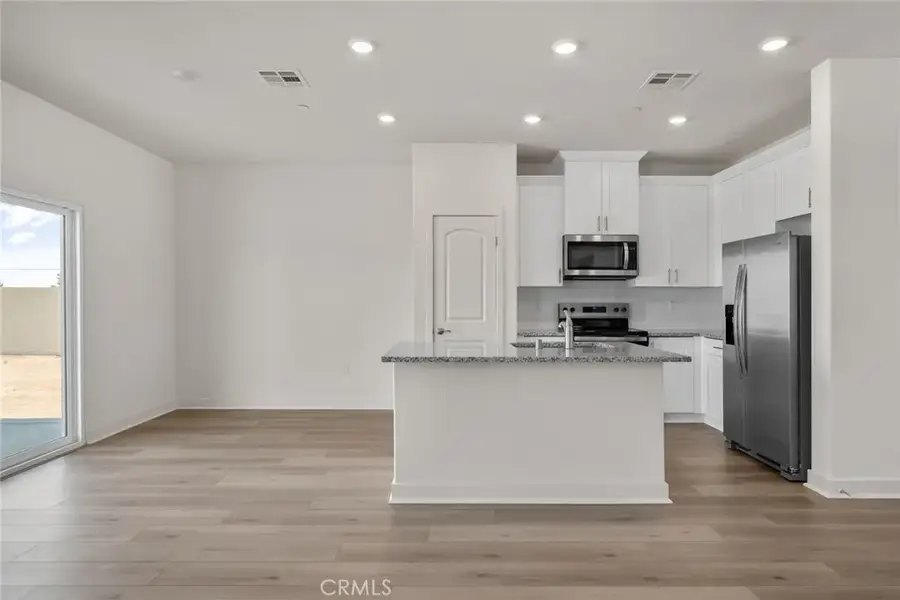 14792 Desert Lily Court, Apple Valley, CA 92307 - Image #2