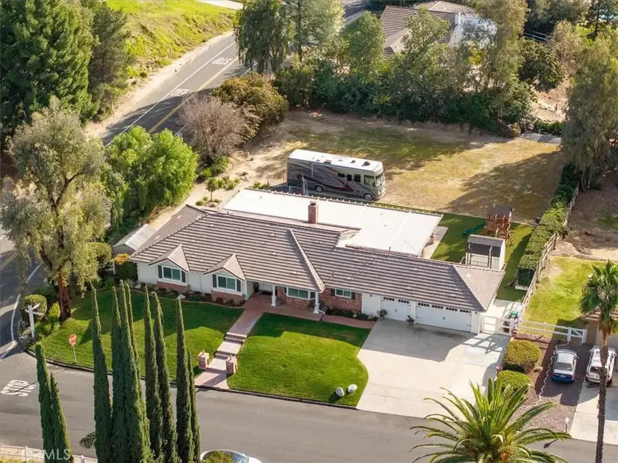 31173 Avenida Del Reposo, Temecula, CA 92591 - Image #2