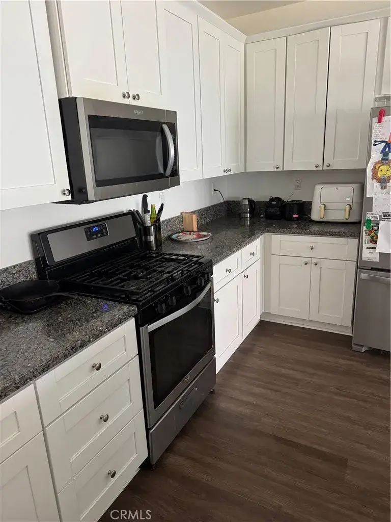 996 Forster, Hemet, CA 92543 - Image #3