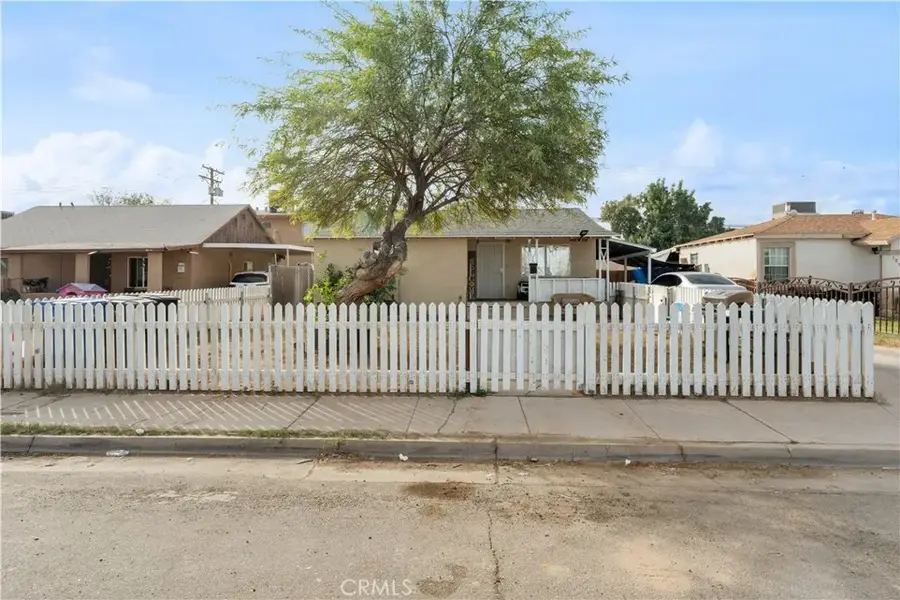 727 El Centro Avenue, El Centro, CA 92243 - #3