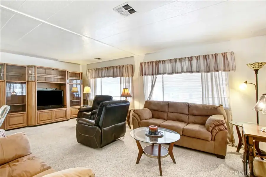 575 S Lyon #34, Hemet, CA 92543 - #3