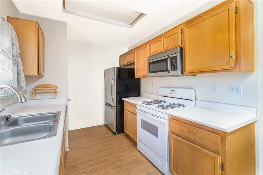 10611 Plainfield, Adelanto, CA 92301 - #3