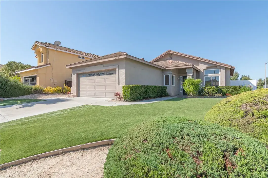 33215 Avenida Bicicleta, Temecula, CA 92592 - #1