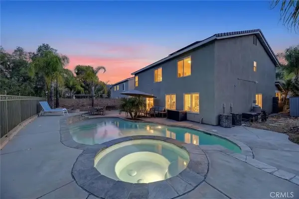 8892 Dahlia Drive, Corona, CA 92883