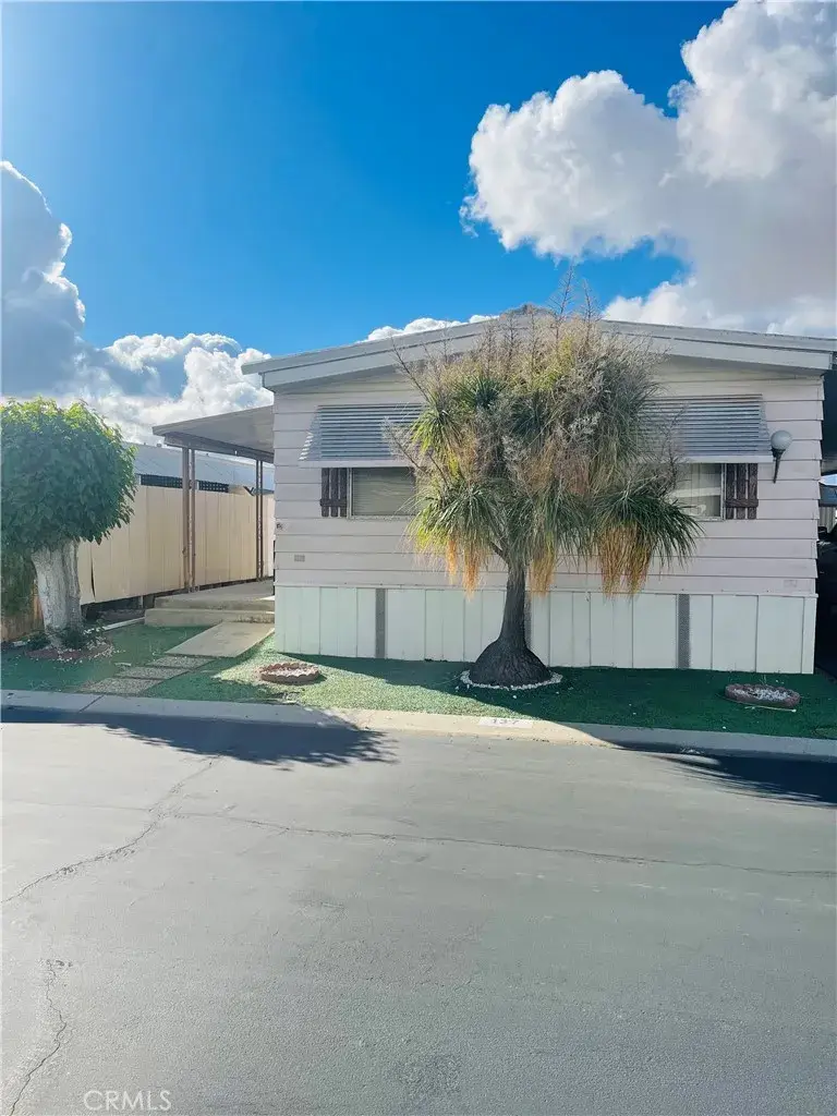 575 S Lyon #137, Hemet, CA 92543 - #2
