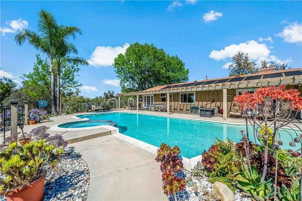39980 Via Fernando, Temecula, CA 92592 - #1