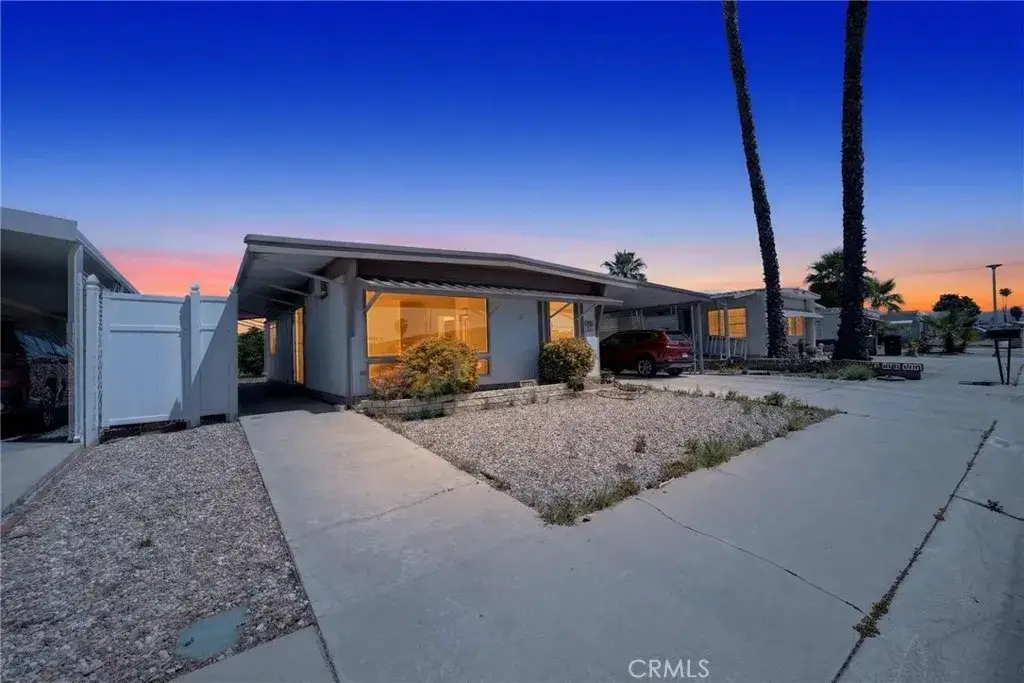 1200 W Johnston, Hemet, CA 92543 - #1