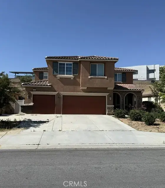 880 Genaro, Perris, CA 92571