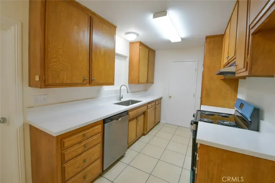 815 Coral Avenue, Hemet, CA 92543 - #2