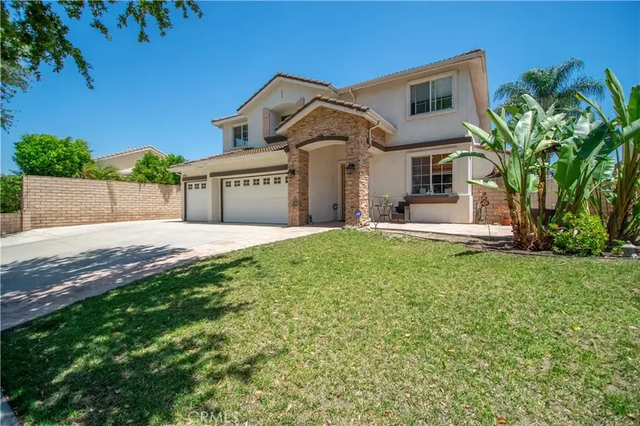 925 Hemingway Drive, Corona, CA 92878 - #2