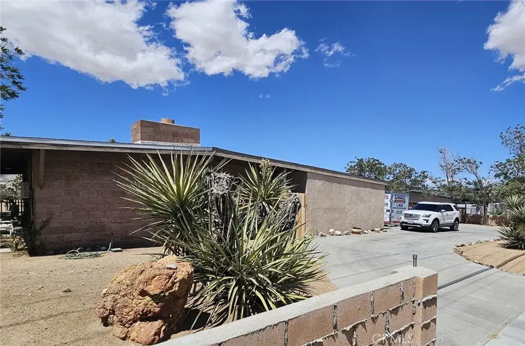 57492 Onaga Trail, Yucca Valley, CA 92284 - #1
