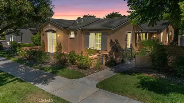 196 Four Seasons Boulevard, Hemet, CA 92545