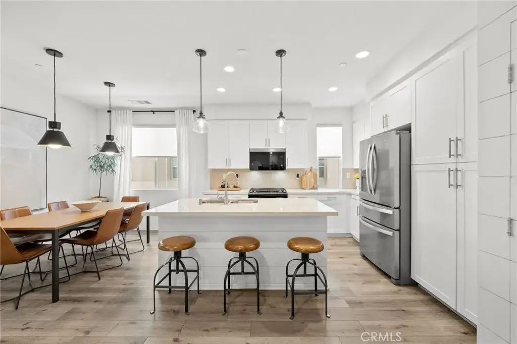 1323 Via Lucero, Oceanside, CA 92056 - #1
