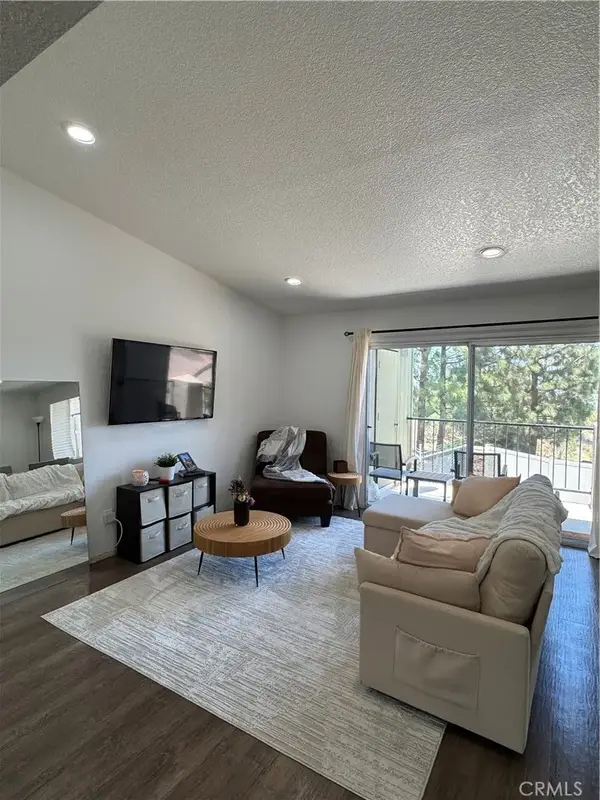 2548 Avenida Del Vista #T 202, Corona, CA 92882