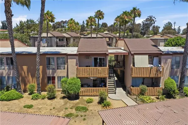 1050 Rock Springs, Escondido, CA 92026