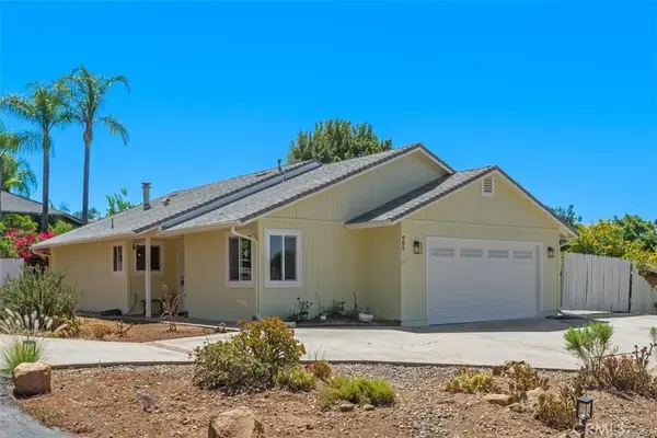 985 N Main, Fallbrook, CA 92028