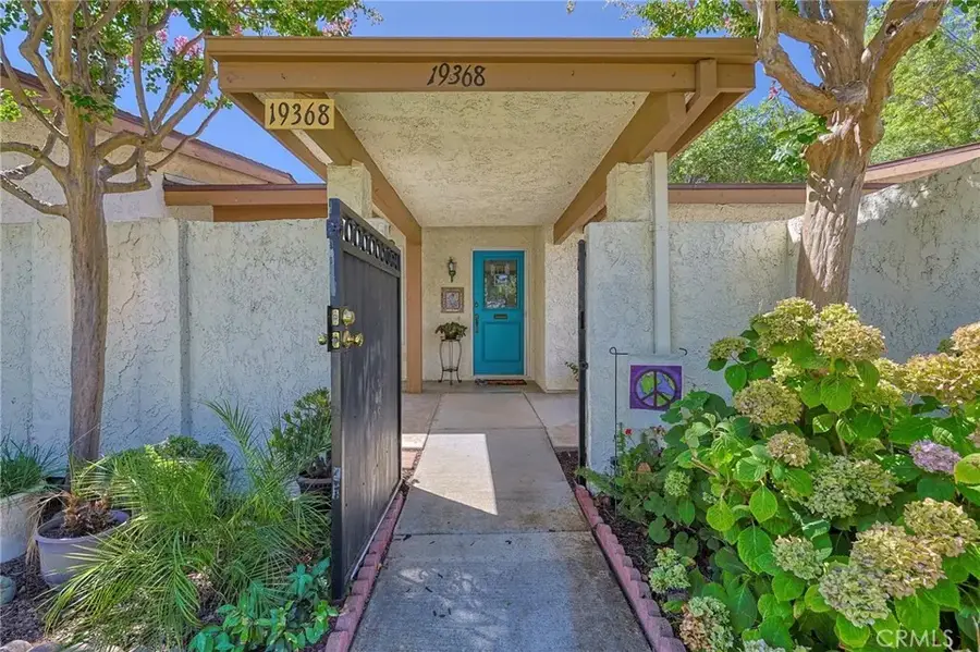 19368 Avenue Of The Oaks, Newhall, CA 91321 - #3