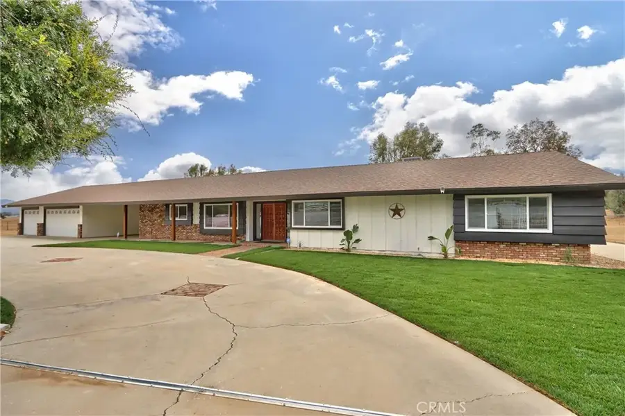 6905 W Devonshire, Hemet, CA 92545 - #2