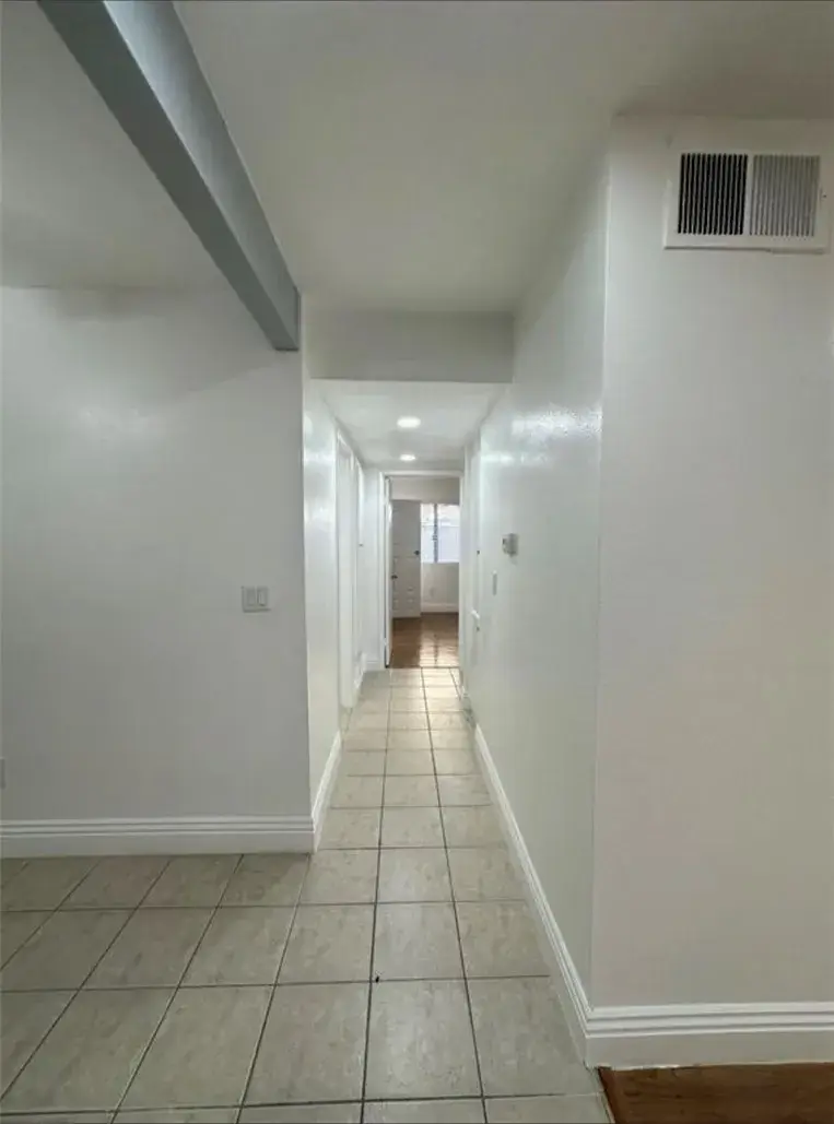 1101 W Macarthur #301, Santa Ana, CA 92707 - #3