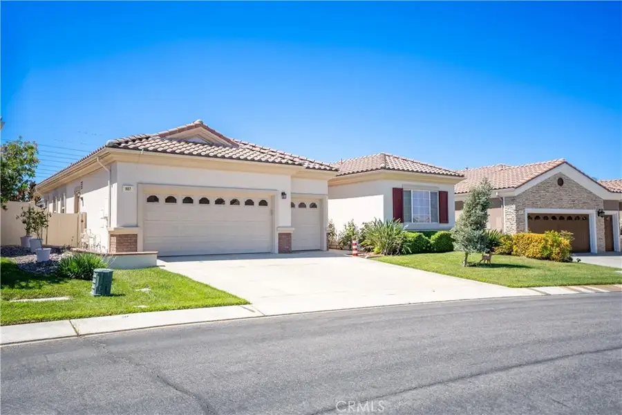 987 Avenal, Beaumont, CA 92223 - #2