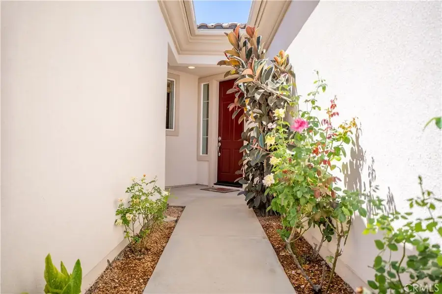 987 Avenal, Beaumont, CA 92223 - #3