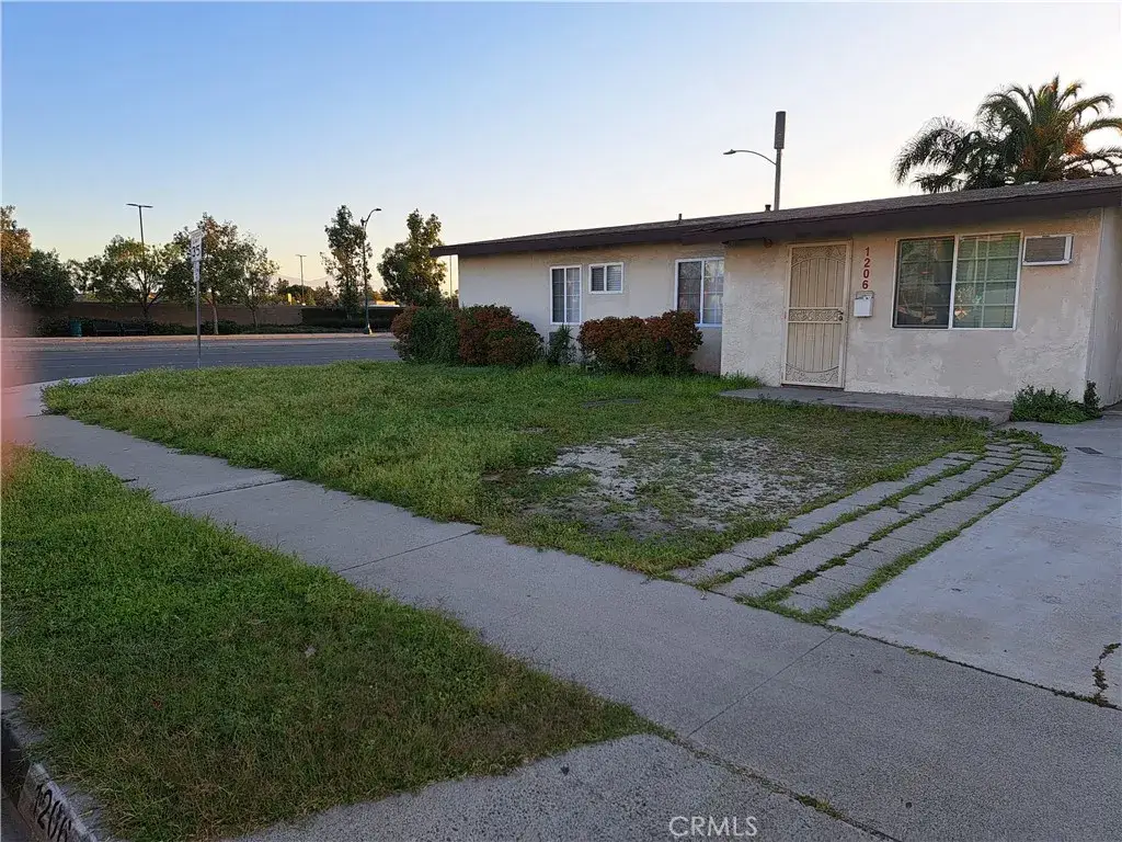 1206 S Palm, Anaheim, CA 92805 - #1