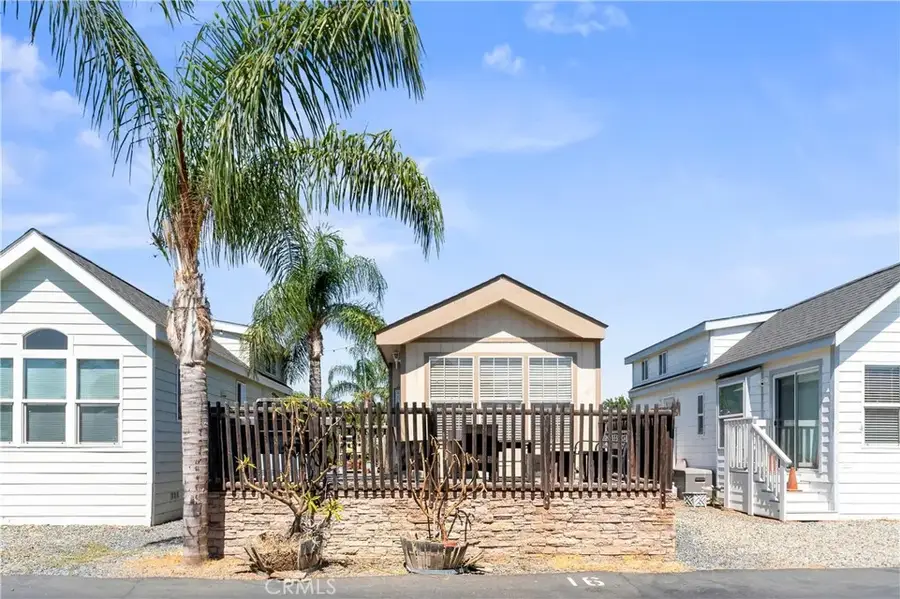 32000 Riverside Dr #I6, Lake Elsinore, CA 92530 - #2