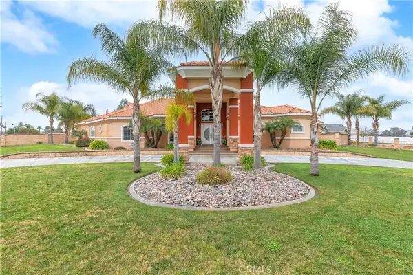 947 W Commonwealth Avenue, Hemet, CA 92543