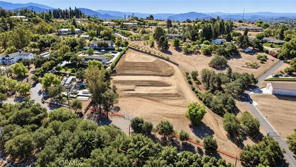 3261 Live Oak Park, Fallbrook, CA 92028