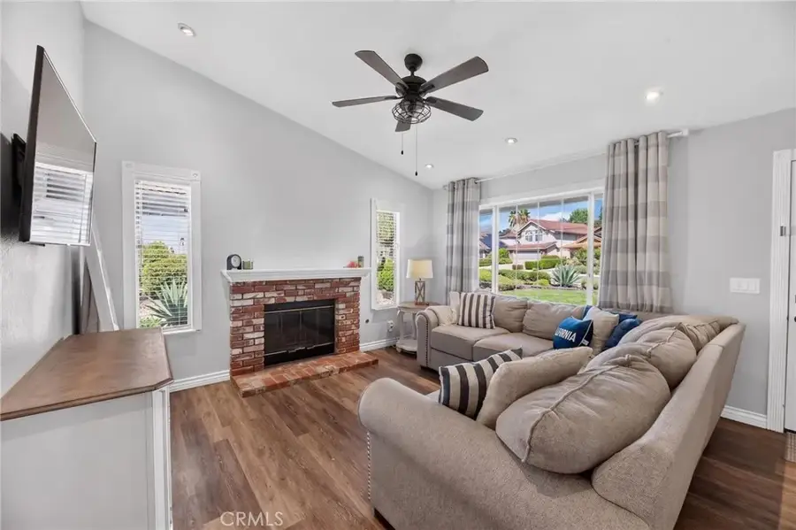 39541 Country Mill Rd, Murrieta, CA 92562 - #3