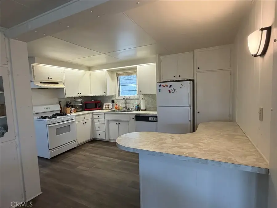 332 N Lyon #107, Hemet, CA 92543 - #3