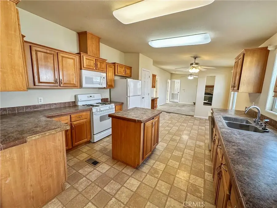2450 E Hobsonway #57, Blythe, CA 92225 - #3