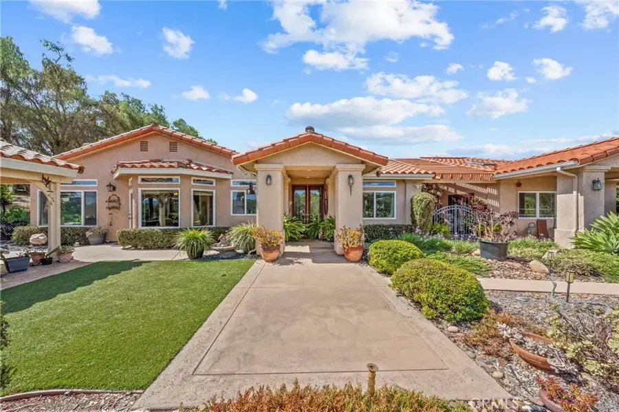 349 Puerta De Lomas, Fallbrook, CA 92028 - #2