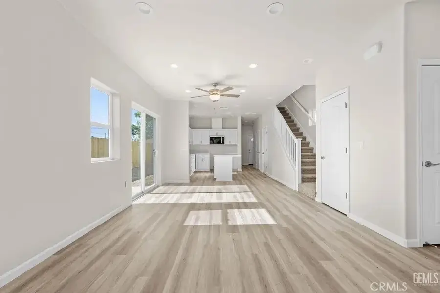 209 10th, Bakersfield, CA 93304 - #3