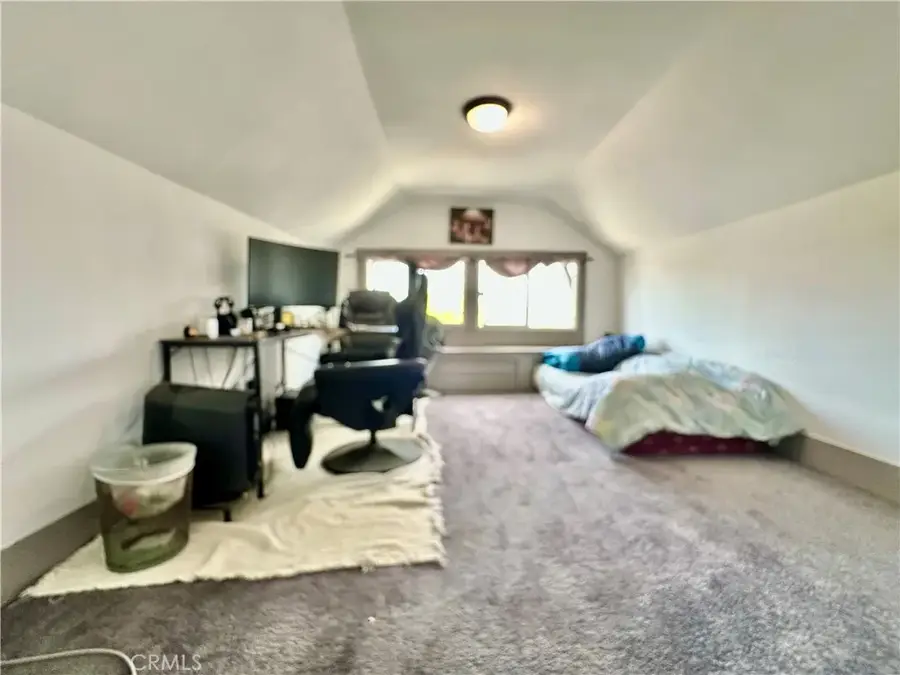 160 W 48th Street, Los Angeles, CA 90037 - #2