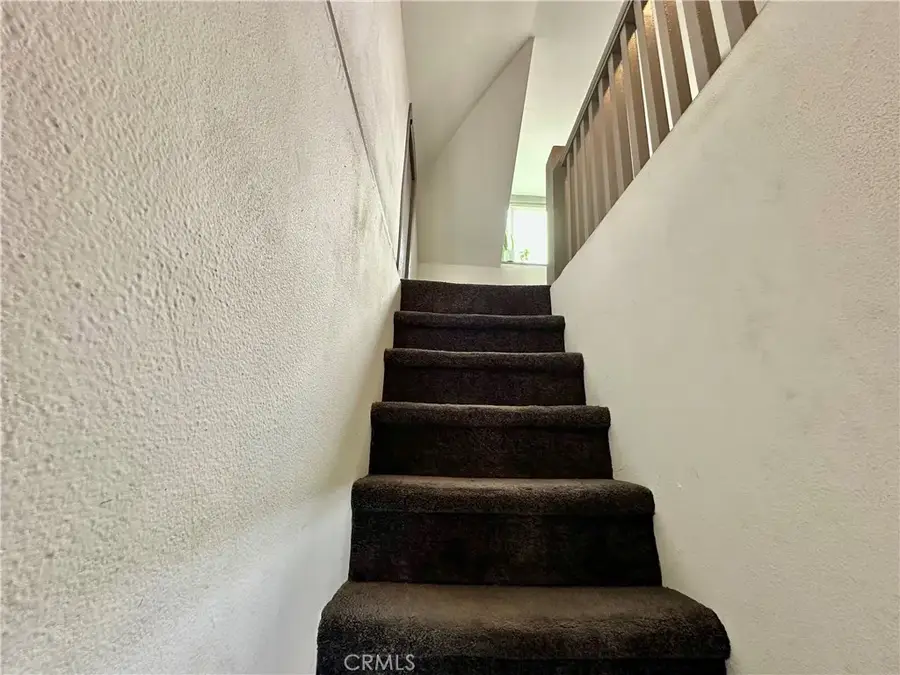 160 W 48th Street, Los Angeles, CA 90037 - #3