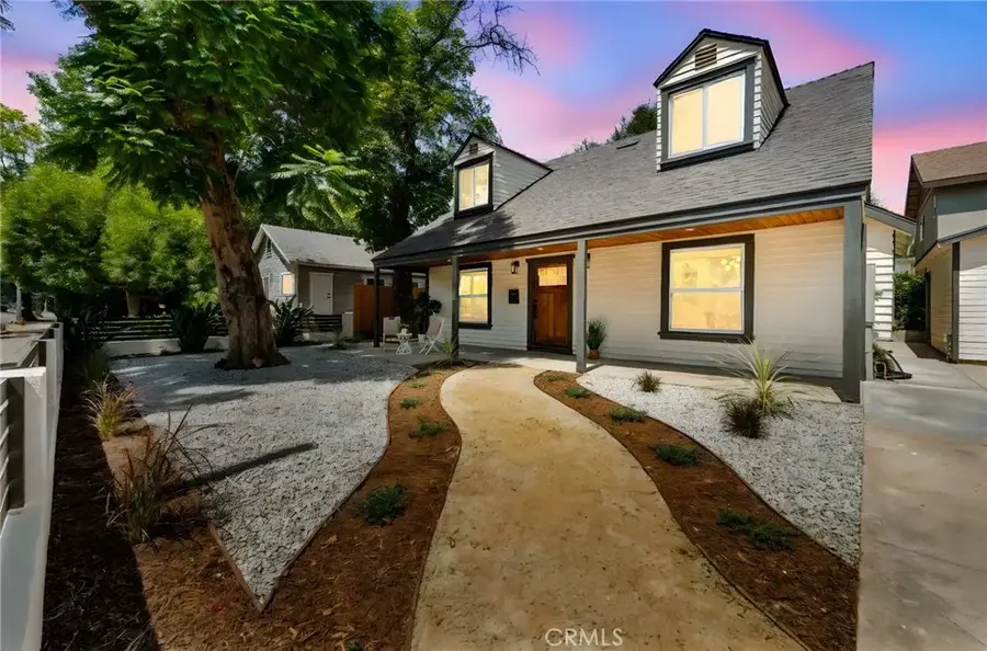 627 E Villa Street, Pasadena, CA 91101 - Image #3