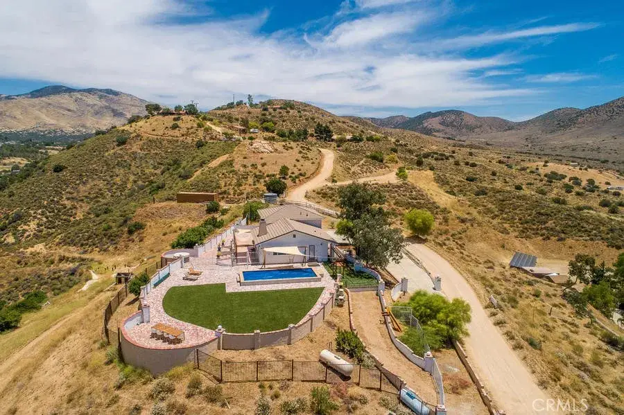 9175 Yucca Hills, Santa Clarita, CA 91390 - Image #3