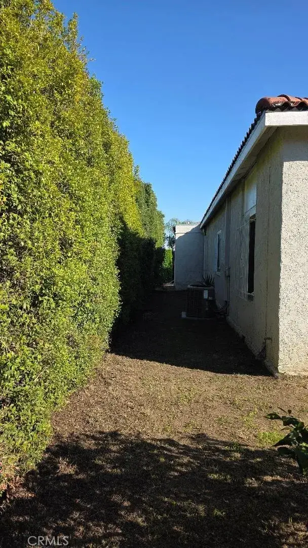 250 N Ridgewood Place North, Los Angeles, CA 90004 - Image #3