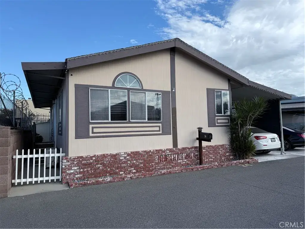 14325 Mcnab #24, Bellflower, CA 90706 - Image #1